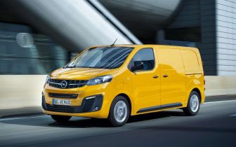 opel vivaro leasing dla kuriera operacyjny czy finansowy