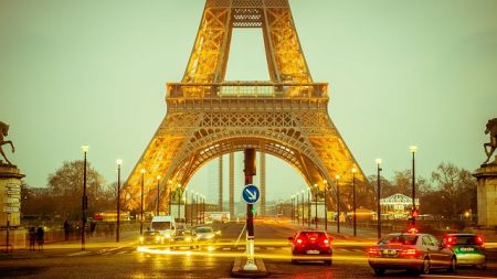 eiffel-tower-1156146_640